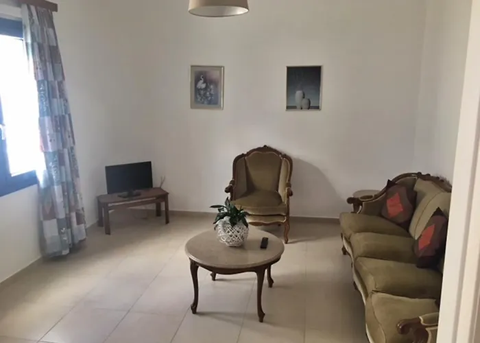 Papanikola House 2